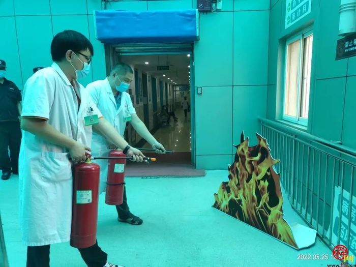 济南市立五院进行消防安全培训和应急演练