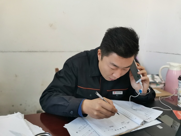 供暖管家苏峰：开启“万能”模式  6个换热站每天巡检数次