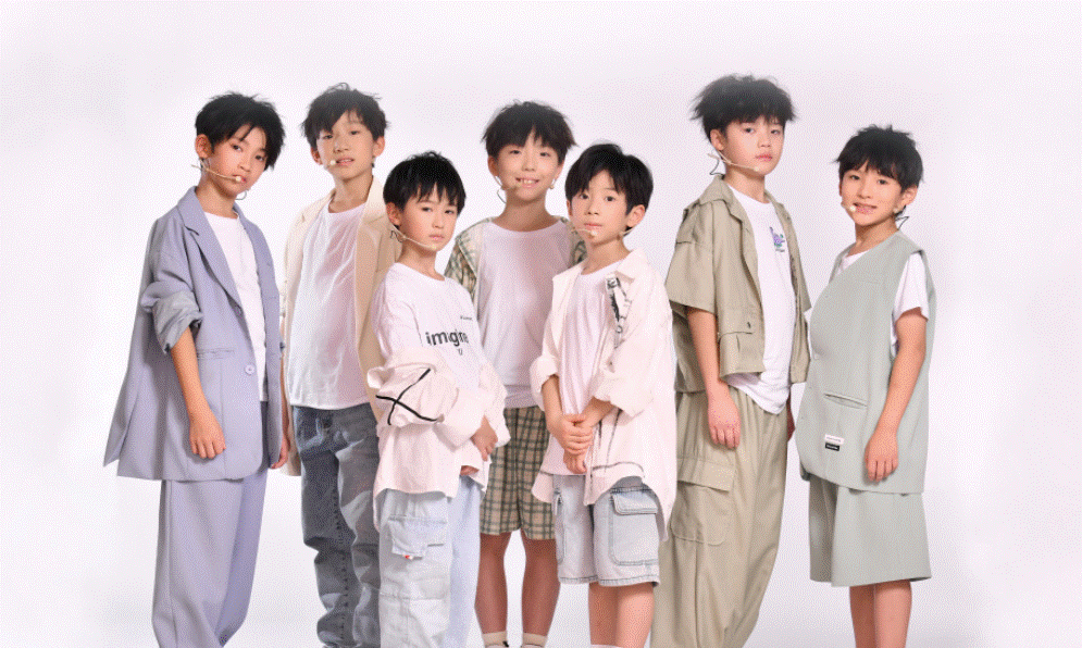 四天改名，当天解散！央视评天府少年团解散：别拿“年少成名”赌明天