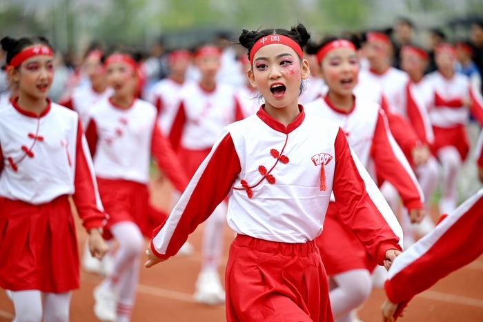 别眨眼！市中学子大片“上映”