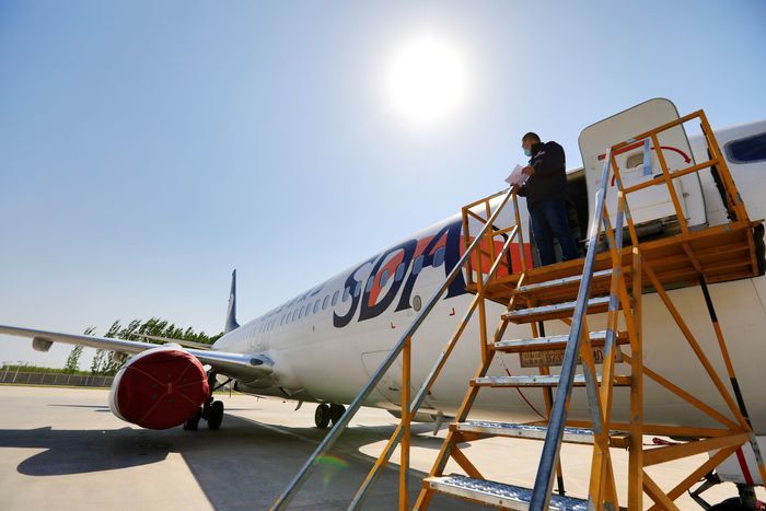 飞机维修工程师：一钉一铆，问诊飞机　护航蓝天