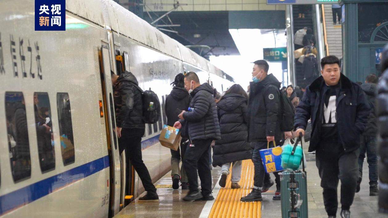 全国多地铁路今日启动元旦运输