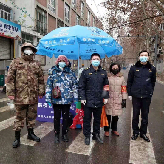 党旗飘扬——发扬城管精神，贡献城管力量！