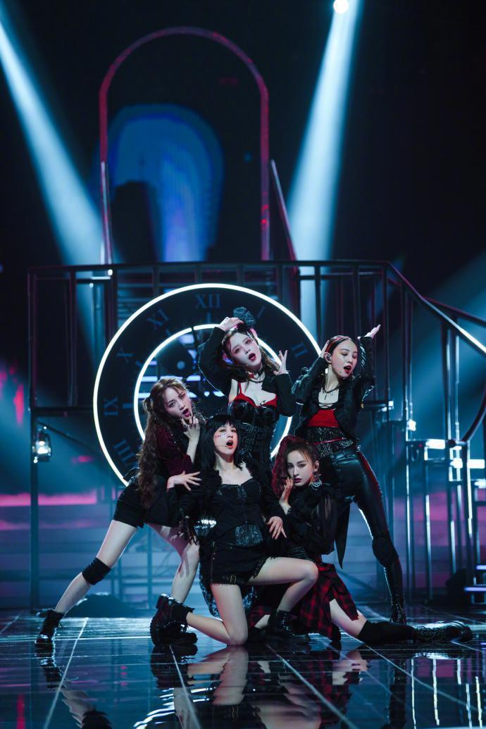 孟佳金莎王丽坤淘汰|孟佳金莎王丽坤淘汰 黄圣依为花样年华组画Q图 喊话孟佳：等你回来