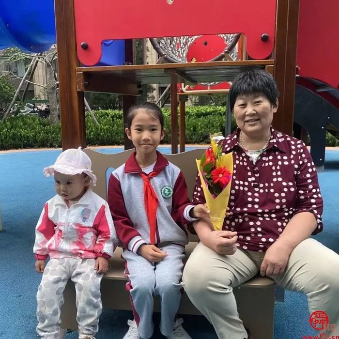 九九重阳节 浓浓敬老情——智轩学校二（2）中队开展重阳节主题教育活动