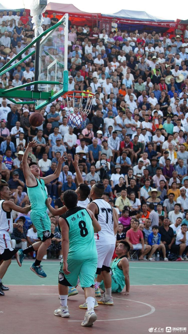 贵州最火“村BA”篮球赛将迎总决赛 有球迷驱车200公里前来看球