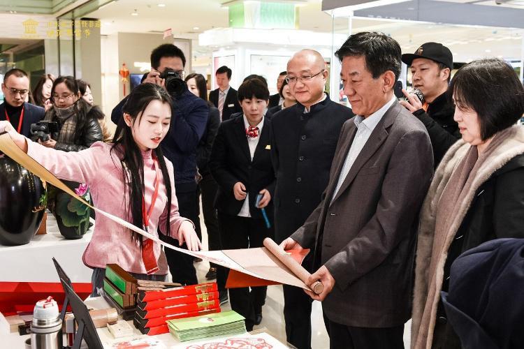 办年货啦！“山东老字号暨非遗快闪年货节”启幕