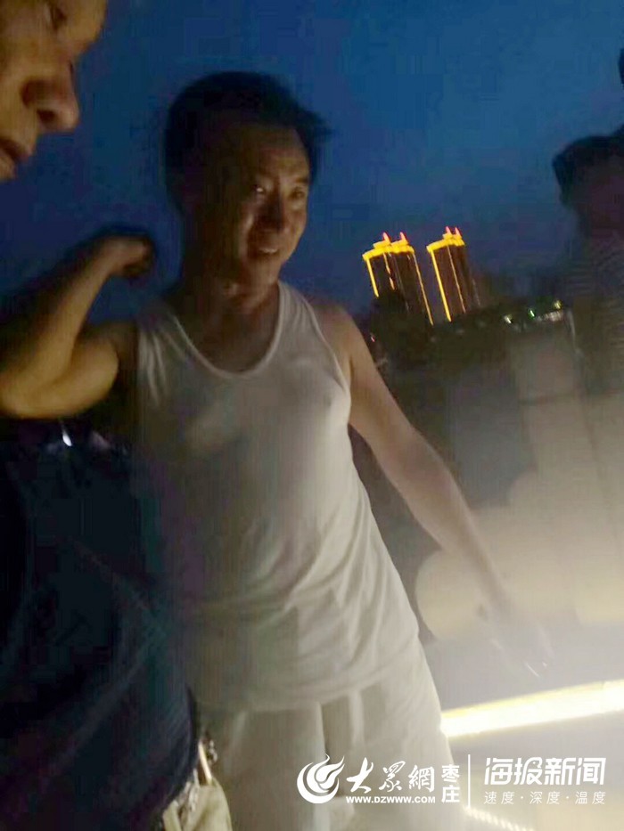 点赞!昨晚一男童凤鸣湖触电落水,他们挺身而出