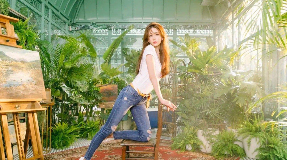 林志玲婚后身材依旧火辣 对镜跳舞少女感十足