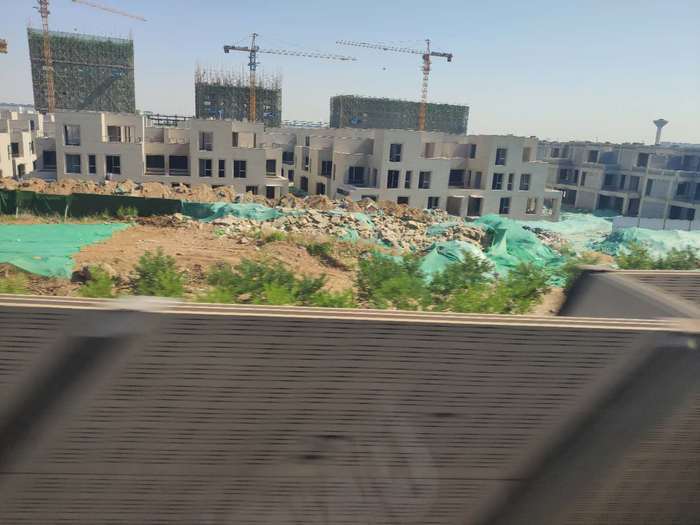 啄木鸟在行动：历城区工业北高架路中石化加油加气站附近渣土裸露