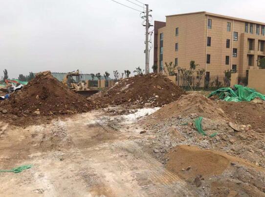 【啄木鸟在行动】刘智远城中村改造刘智远路道路施工项目大面积裸土