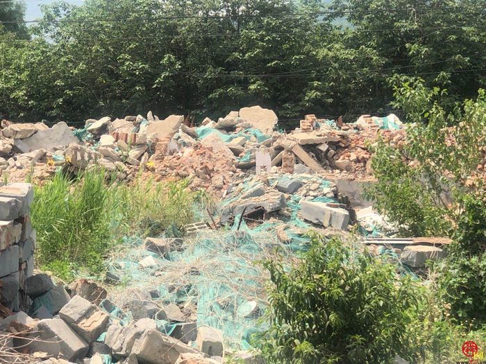 【啄木鸟行动】长清区华东师范大学附近建筑垃圾渣土裸露对方