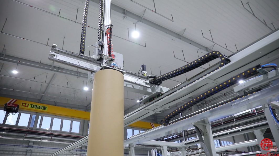 专精特新看中国｜“会学习”的机器人上岗智能工厂，让碳纤维箭杆误差控制在微米