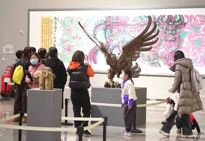 “韩美林艺术展”即将落幕，周末又迎观展高峰