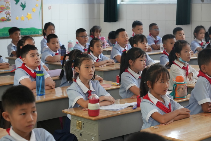 元气满满 遇见美好 济南市中小学生昨日返校开学