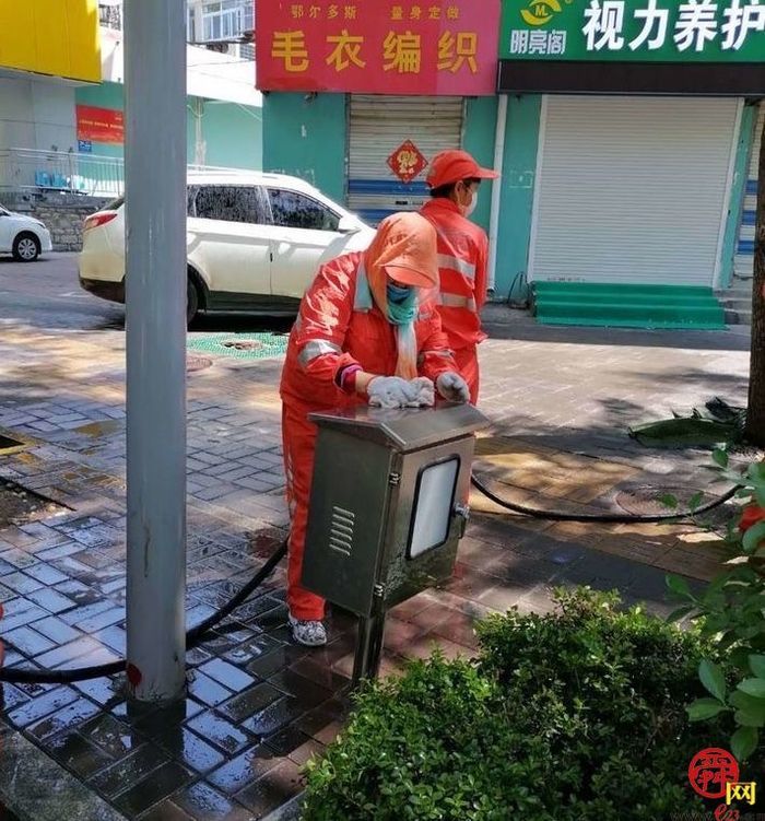 扮靓城市家具，提升城市品质，济南城管掀起爱国卫生运动热潮，干干净净喜迎五一