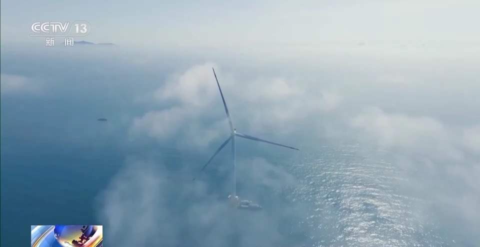 全球首台16兆瓦超大容量海上风电机组并网发电