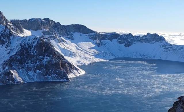 “沸腾”了！长白山天池现“海浩”奇观