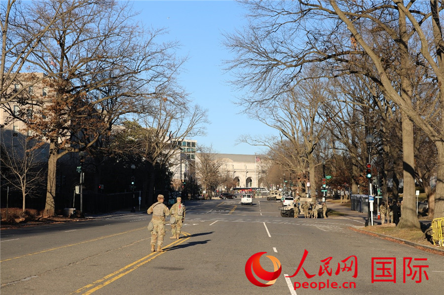 总统就职典礼前一天 美国国会大厦安保堪比战地
