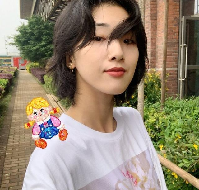 我跟|玲花发文称“我跟大家一样在线吃瓜” 点赞徐明朝的骚操作引浮想联翩