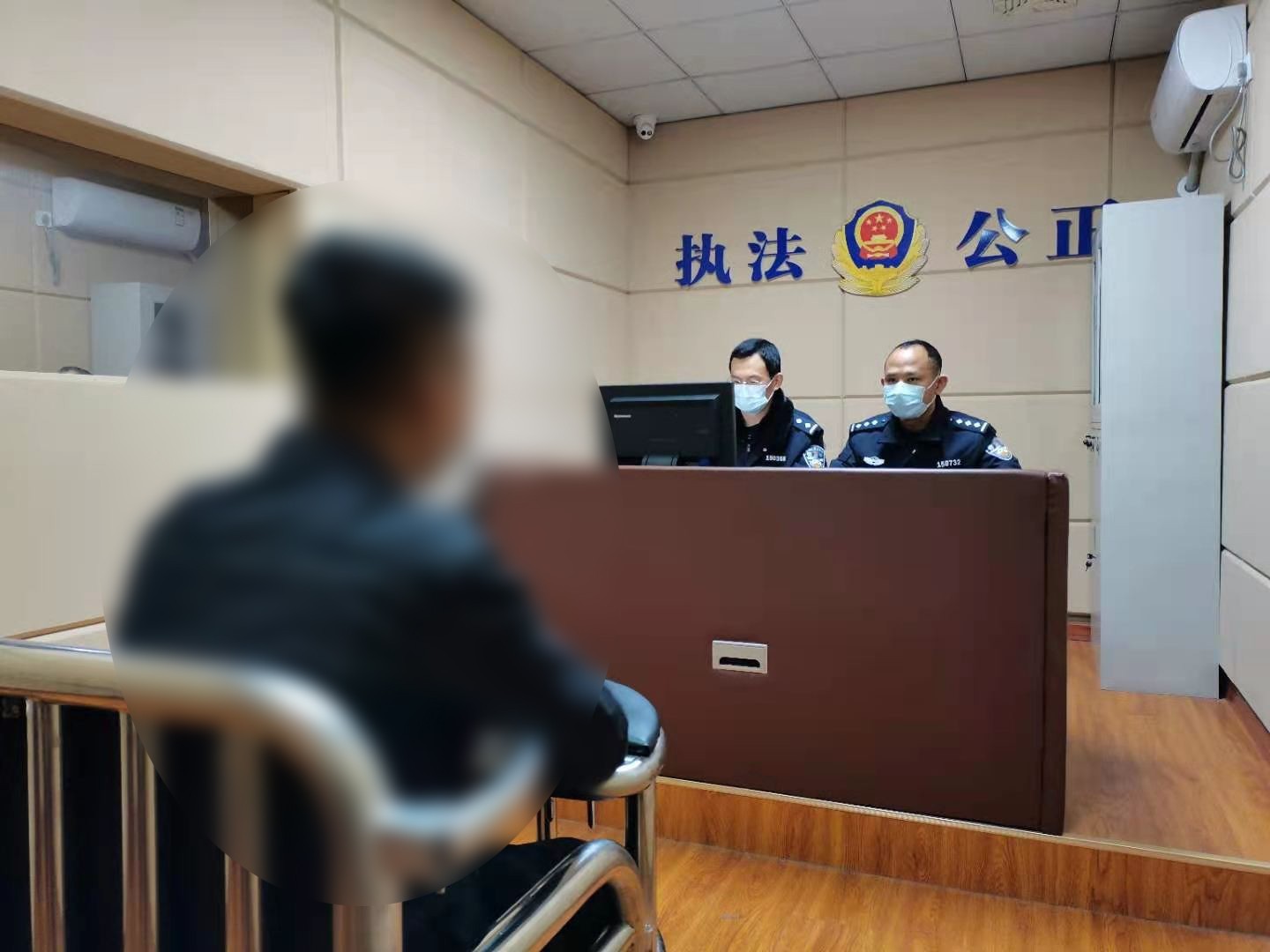 “躺赚二三百元？”青岛黄岛警方抓获10名电信诈骗嫌疑人