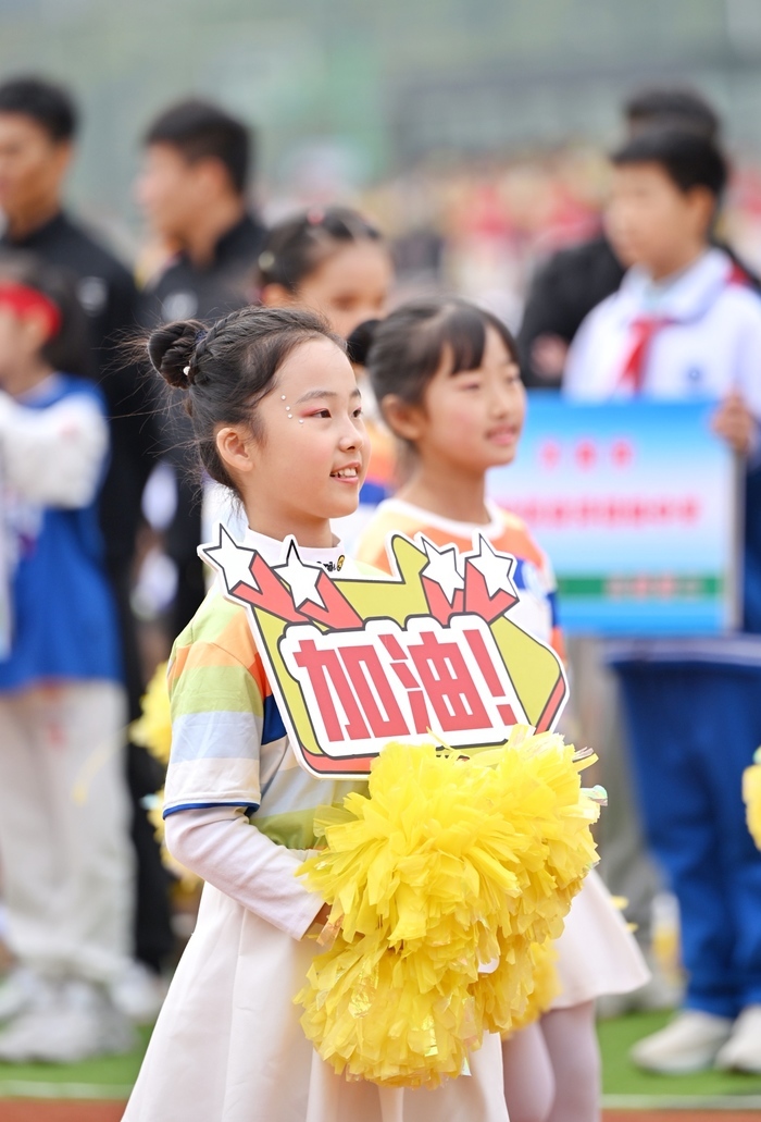 别眨眼！市中学子大片“上映”