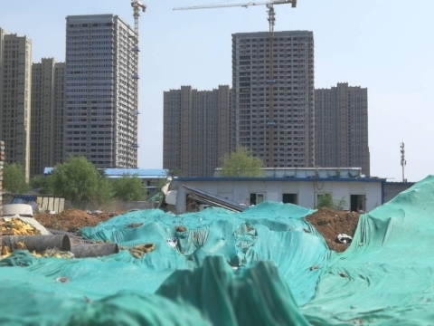 【啄木鸟在行动】腊山西路附近工地渣土裸漏