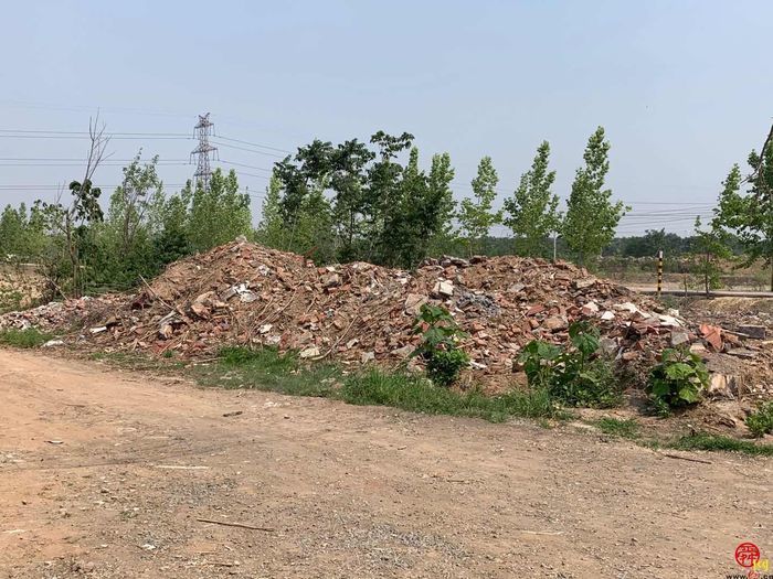 【啄木鸟在行动】章丘区崔家台庄村附近渣土未覆盖