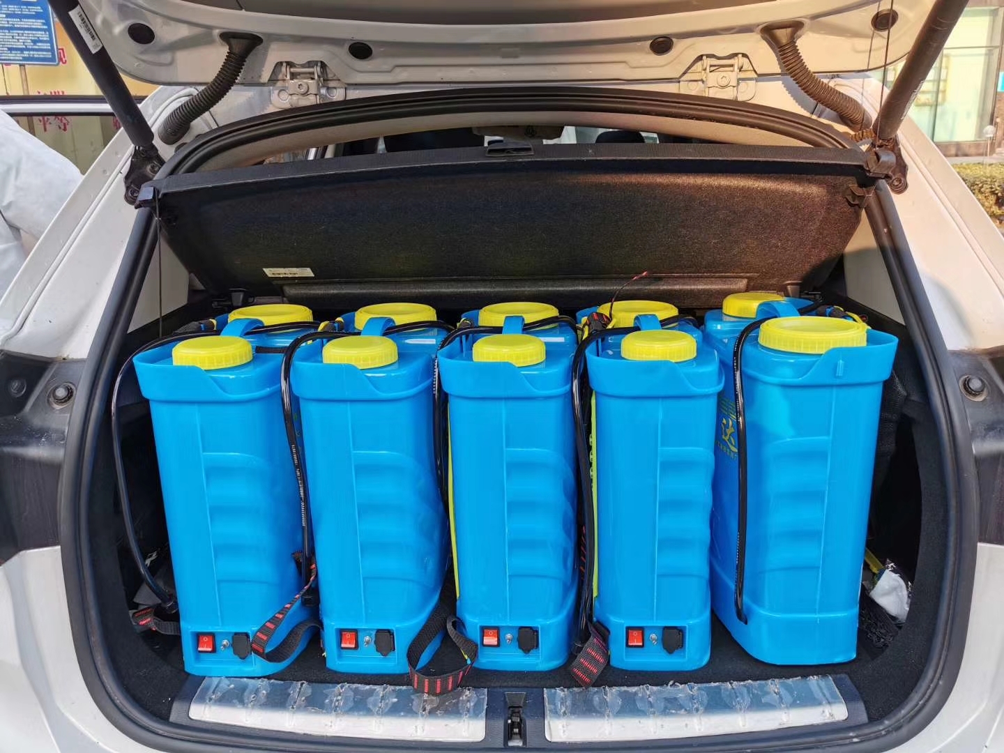 武汉对话｜疫情中的“摆渡人”：我们互为救命稻草