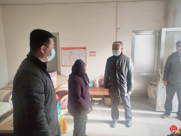 济南市应急管理局走访慰问第一书记帮包村