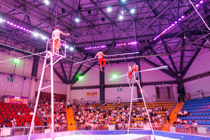 就今晚，去济野！夜间动物园开放首日超千人次打卡