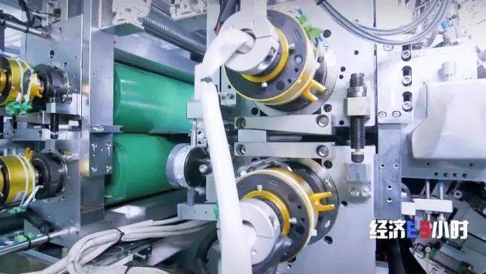 我国自主研发“空中出租车”成功试飞 跻身全球第一方阵！