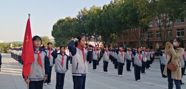 历城区青少年党史学习教育实践基地揭牌，300余名少先队员立下强国誓言