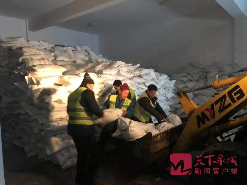 文明济南经得起大雪检阅 因为有人一直在行动