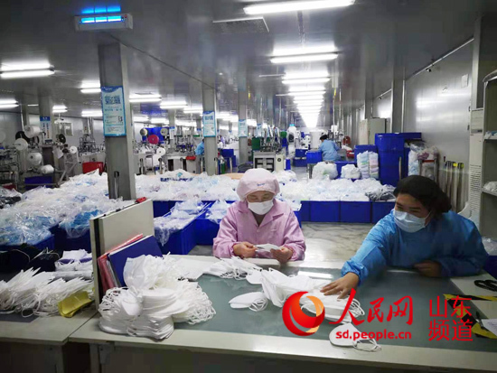 抗击疫情山东时刻系列报道：战“疫”大考中的“青岛答卷”