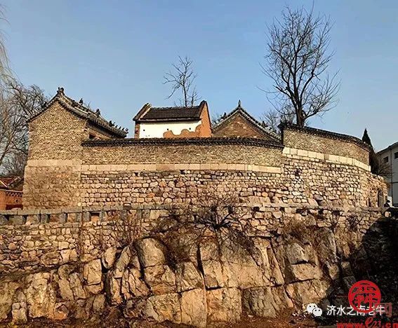 长城旁古道边的村庄什么范