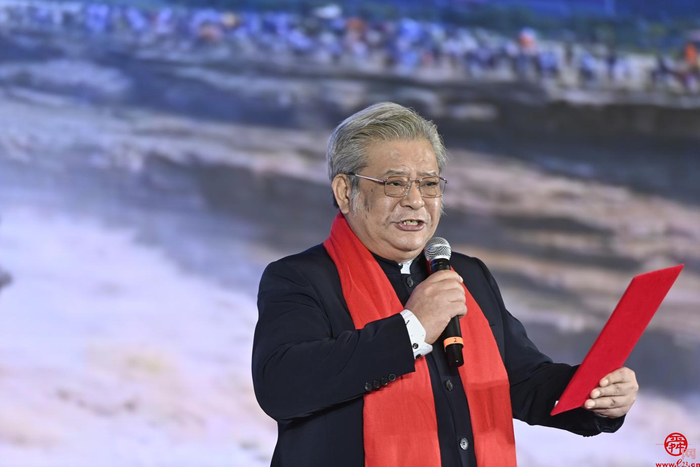 文以聚力！第七届网络文学征文活动颁奖暨启动“追光”第八届网络文学征文活动在济南举行