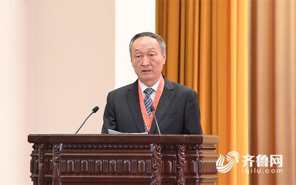         山东骄傲！“最美奋斗者”表彰大会上，这个山东人作了代表发言