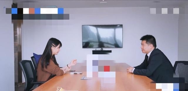 张恒|郑爽自曝被拖欠片酬，还咨询律师被PUA怎么办，内涵前男友？