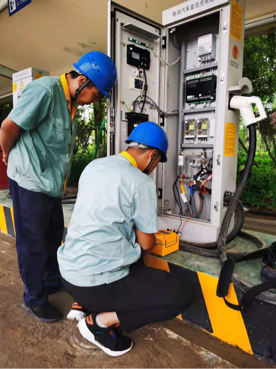 确保5000余部营运车安全！济南公交三级联动迎战台风“烟花”