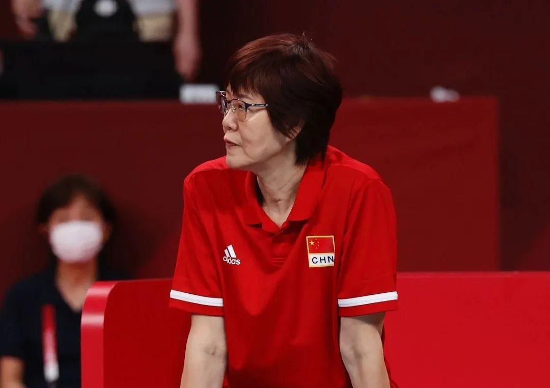 朱婷的手腕，肖若腾的眼神，施廷懋的绷带……