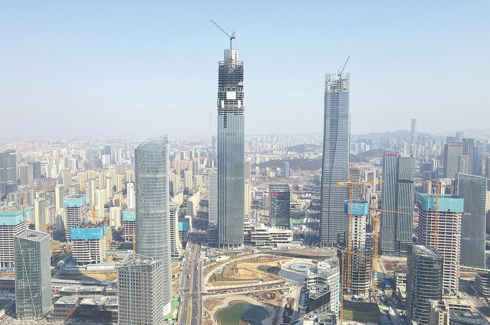 绿地山东国际金融中心外框钢结构计划4月底封顶