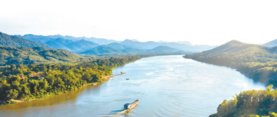 注入勇气信心 传递温暖希望