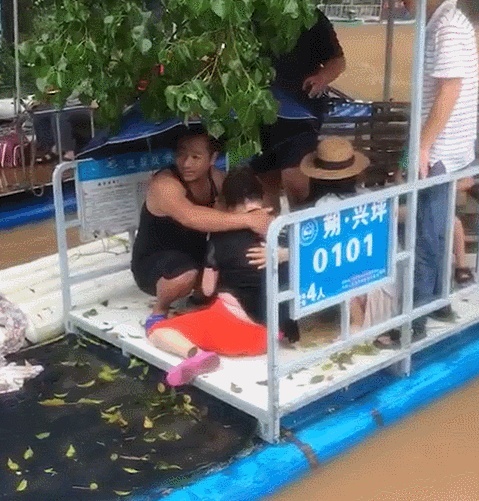 六个人，一分钟，救了五条命！