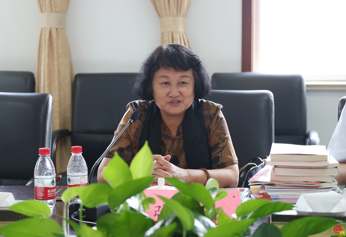 山东省委宣传部副部长、省新闻出版局、省版权局局长钟华一行到世纪金榜集团调研