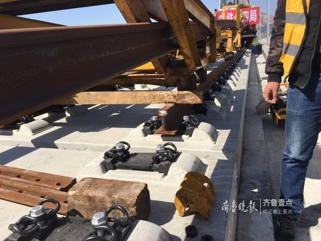 大干11天！鲁南高铁铺轨进入日照，日铺钢轨12公里