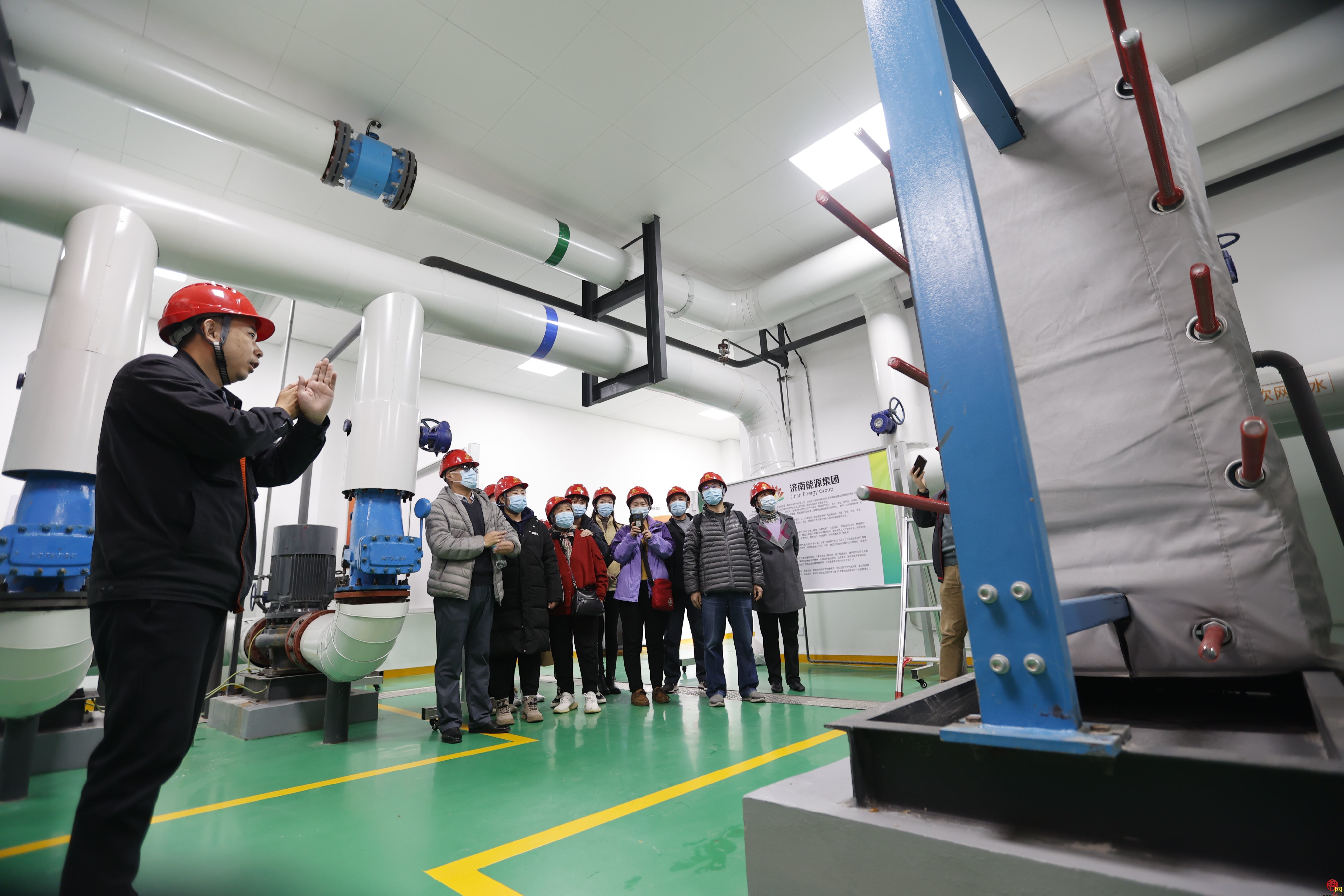 寒潮之下探温暖 济南热力集团开展供暖开放日活动