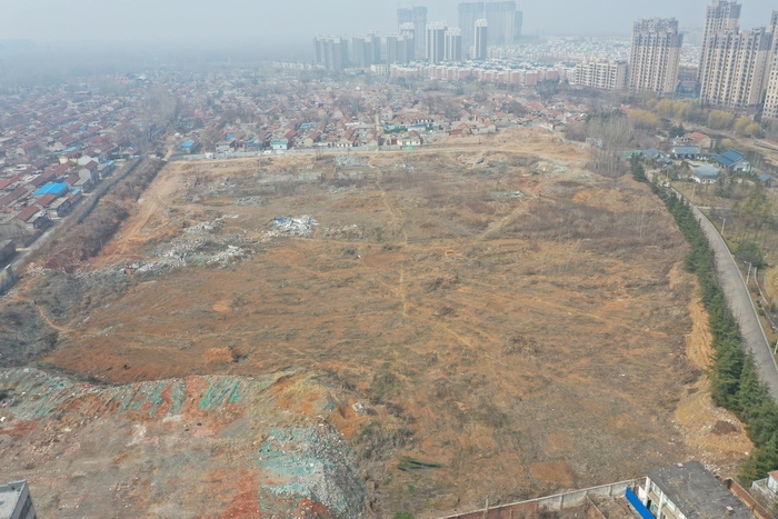 【啄木鸟在行动】莱芜区莲河公园东侧有渣土未覆盖