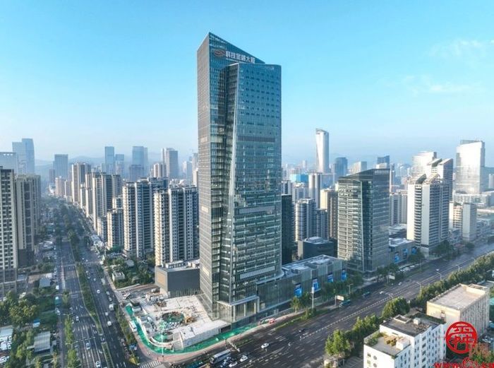 历下控股转型发展蹚出新路子，硬核实力创启多元发展新未来