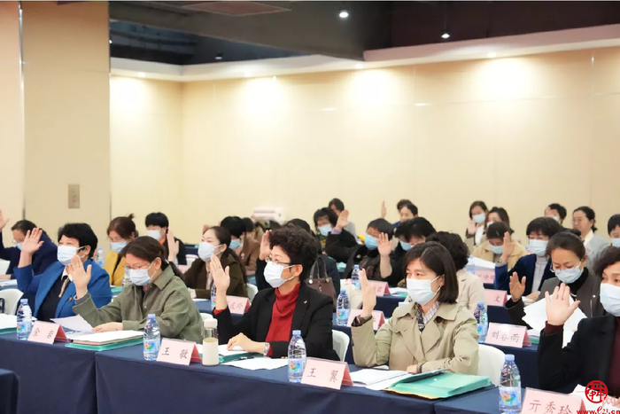 济南市妇联十四届九次执委会议在三涧溪村召开